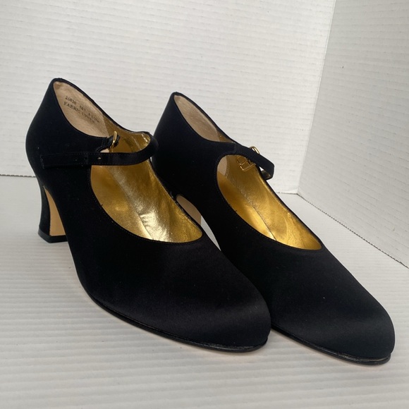 Apostrophe Jodette Black and Gold shoe. - Picture 7 of 7